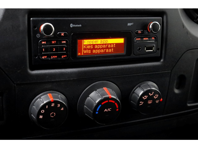 51472297-renault-master-14