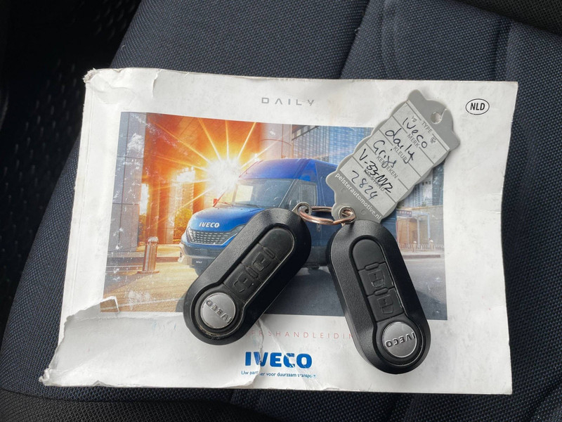 51472804-iveco-daily-10