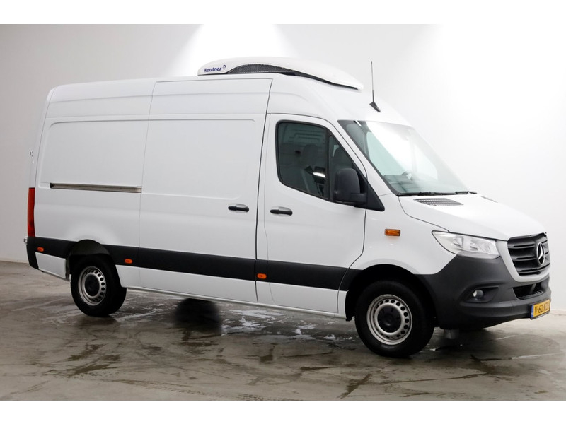 51473450-mercedes-benz-sprinter-10