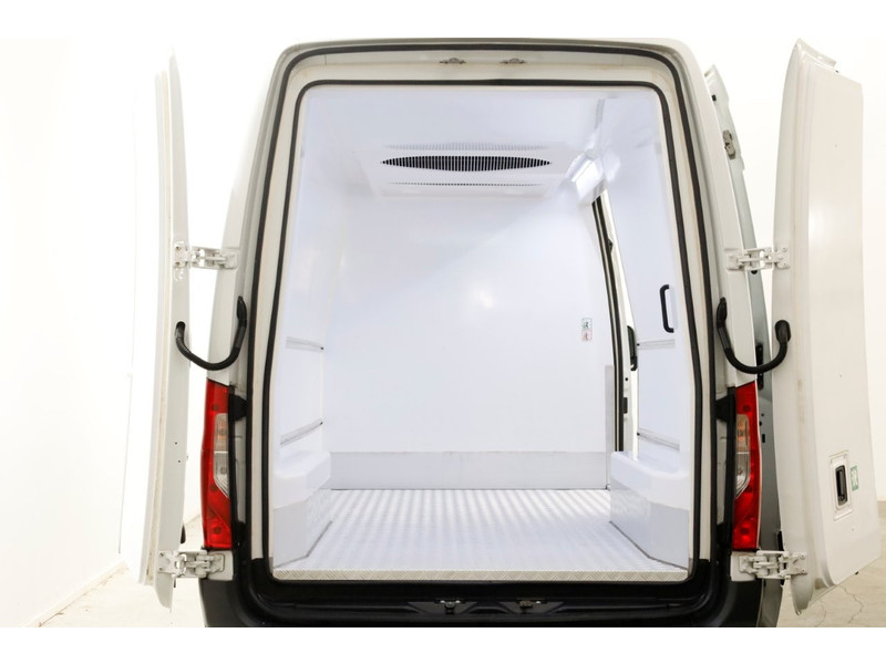 51473450-mercedes-benz-sprinter-3