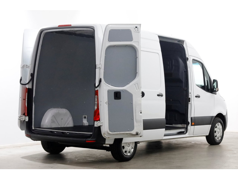 51480644-mercedes-benz-sprinter-12