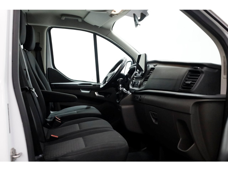 51507958-ford-transit-custom-6