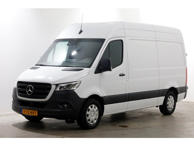 51510411-mercedes-benz-sprinter-8