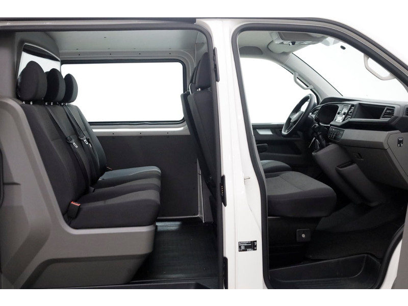 51593763-volkswagen-transporter-3