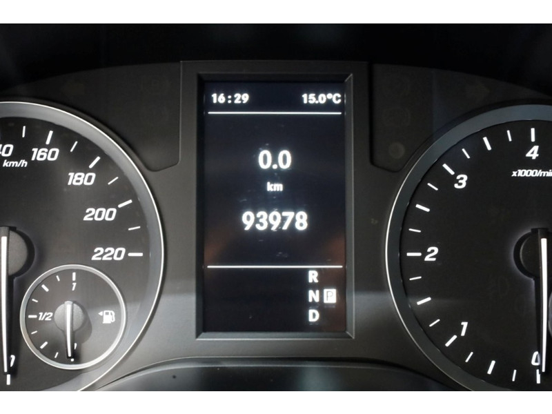 51646519-mercedes-benz-vito-27