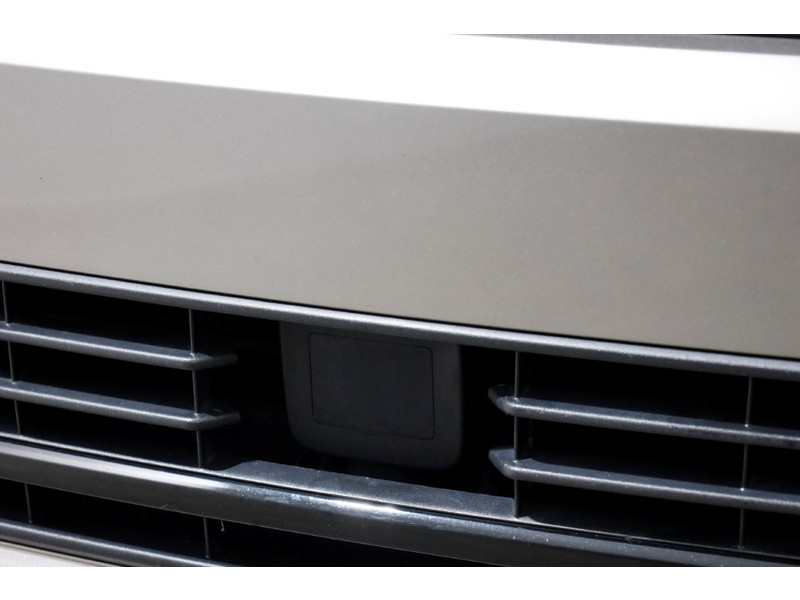 51647809-volkswagen-transporter-17