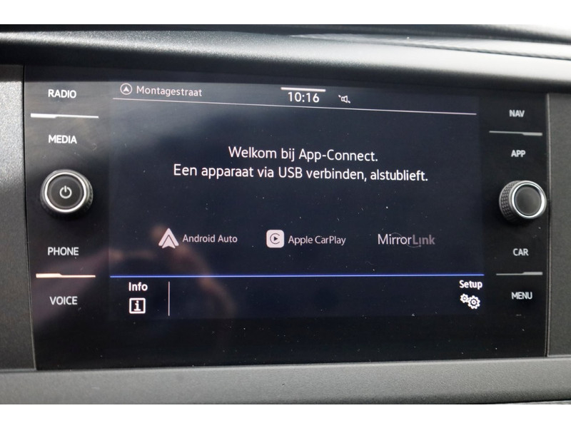 51648350-volkswagen-transporter-19