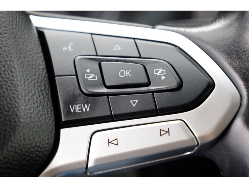 51648350-volkswagen-transporter-21