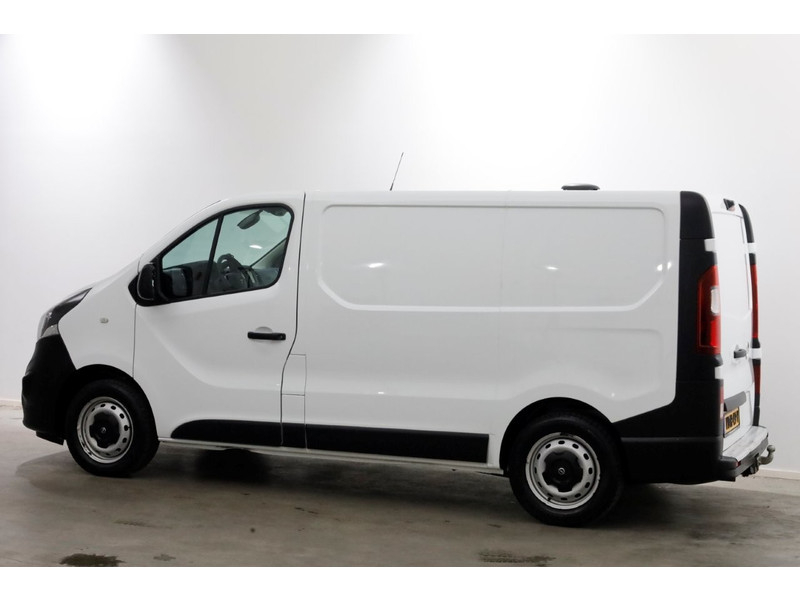 51650573-opel-vivaro-10