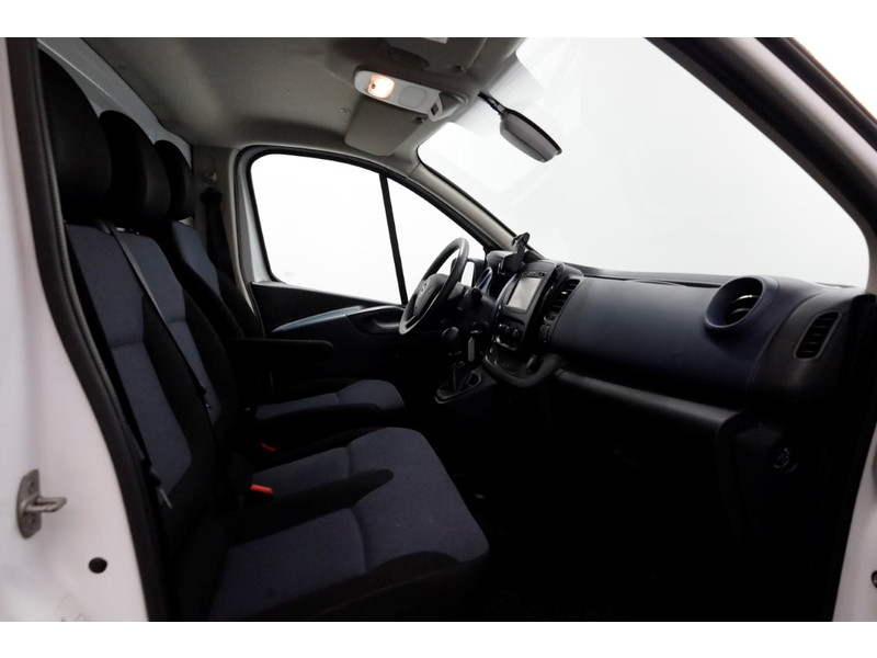 51650573-opel-vivaro-3