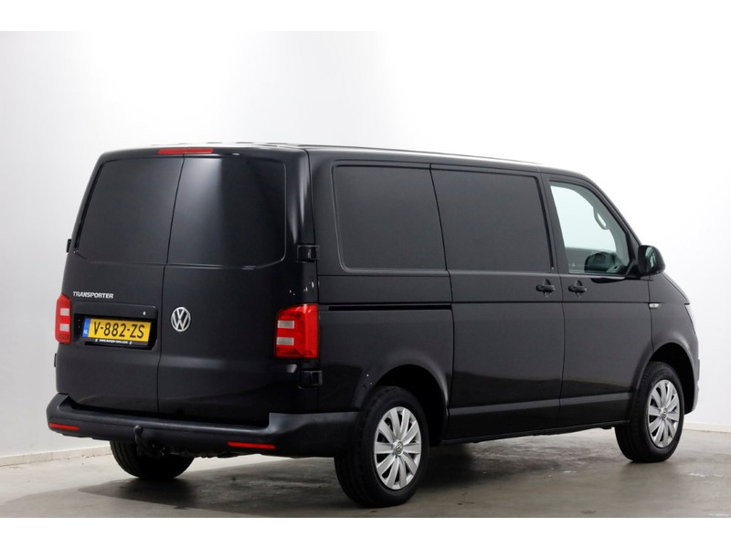 51651533-volkswagen-transporter-2