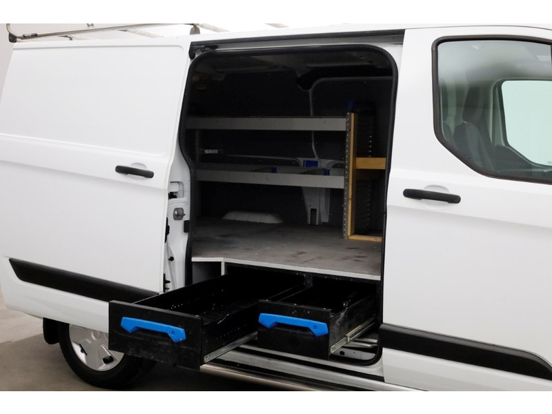 51736712-ford-transit-custom-13