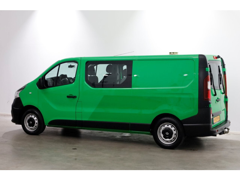 51802556-renault-trafic-11