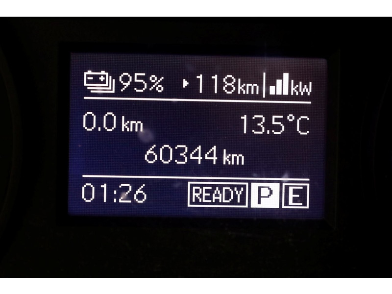 51832795-mercedes-benz-evito-16