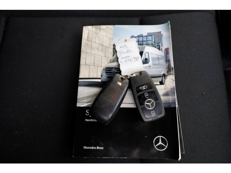 51907462-mercedes-benz-sprinter-6