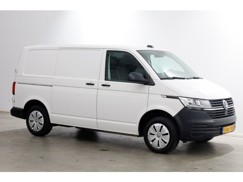 51919254-volkswagen-transporter-10