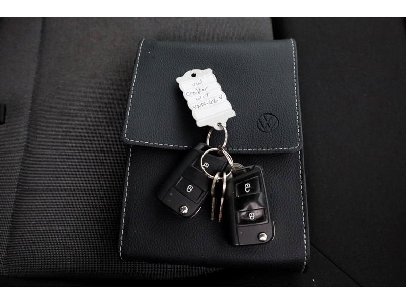 51977021-volkswagen-crafter-6