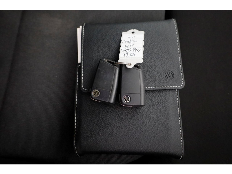 51977198-volkswagen-crafter-6