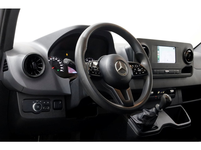 52017036-mercedes-benz-sprinter-13