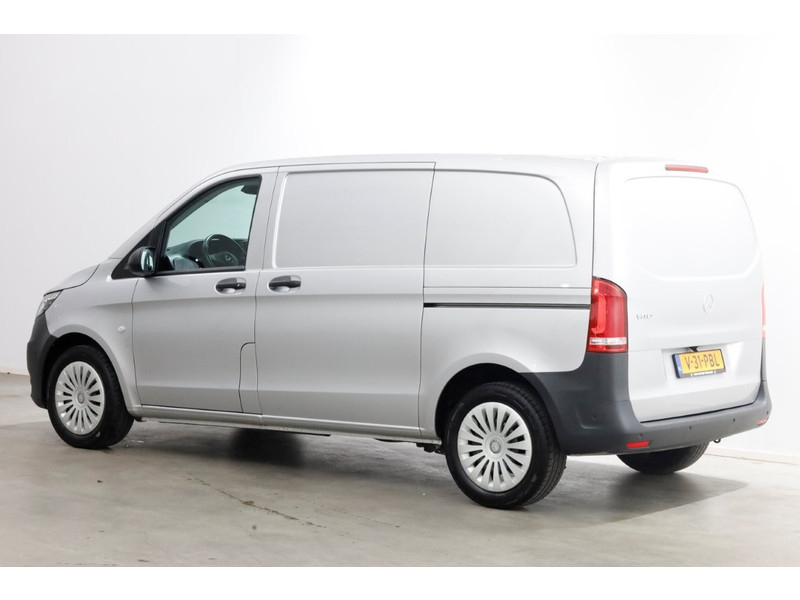 52017379-mercedes-benz-vito-11