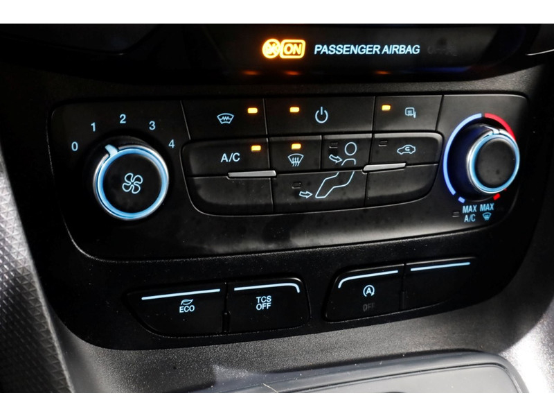 52046129-ford-transit-connect-17