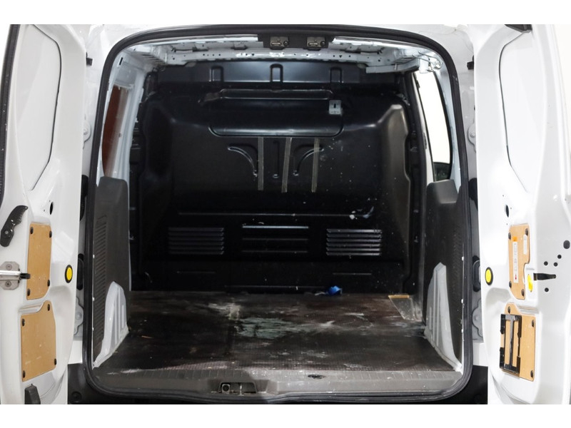 52046129-ford-transit-connect-5