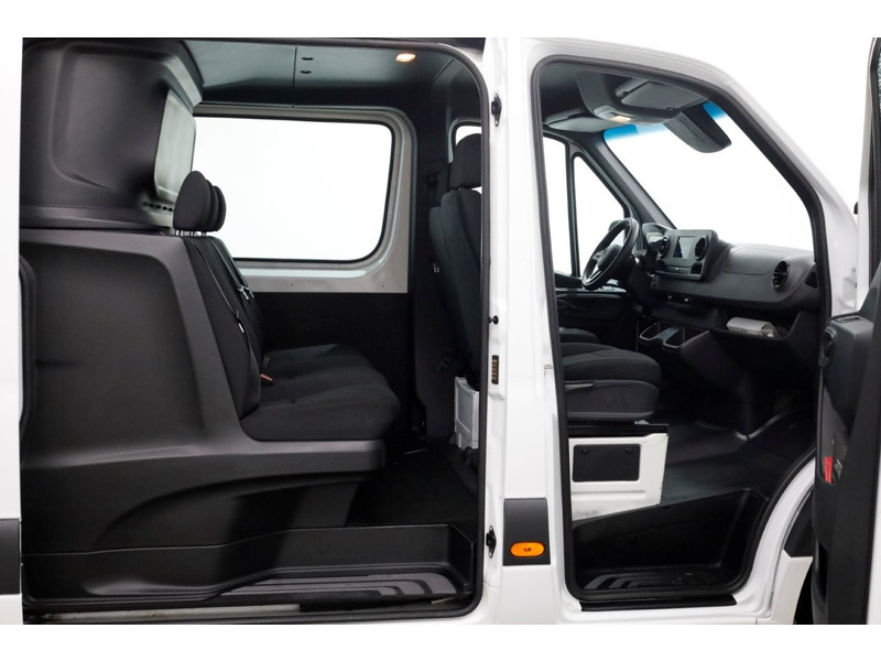 52047244-mercedes-benz-sprinter-3