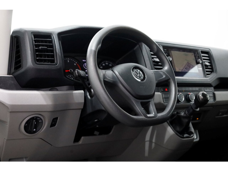 52047724-volkswagen-crafter-13