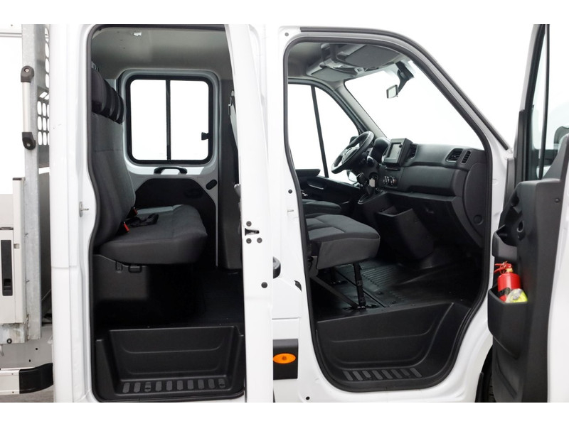 52047824-renault-master-3