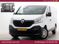 42053118-renault-trafic-1