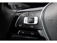 42378079-volkswagen-transporter-16