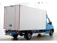 43165753-mercedes-benz-sprinter-2