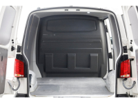 43941061-volkswagen-transporter-5