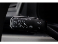 44193646-volkswagen-transporter-15