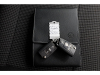 44746817-volkswagen-transporter-6