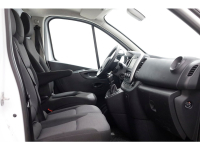 45737522-renault-trafic-3