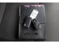 45740420-volkswagen-transporter-8