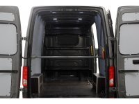 45822924-volkswagen-crafter-6