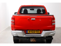 46958046-mitsubishi-l200-11