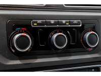 47570902-volkswagen-caddy-13