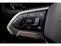 48346613-volkswagen-transporter-15