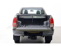 48611505-toyota-hilux-12