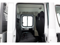 49058645-peugeot-boxer-7