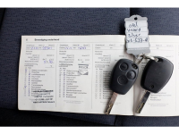 49649287-opel-vivaro-9