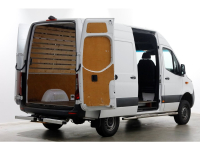 49758769-mercedes-benz-sprinter-11
