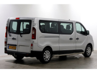 49927206-renault-trafic-2