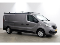 50756775-renault-trafic-10