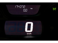 50756775-renault-trafic-15