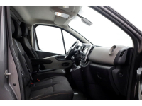 50756775-renault-trafic-3