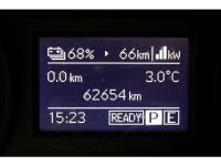 51323928-mercedes-benz-evito-16